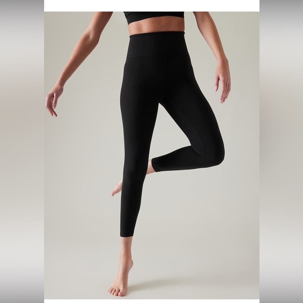 Athleta ELATION ULTRA HIGH RISE 7/8 LEGGING // Black #599750 - Picture 5 of 16